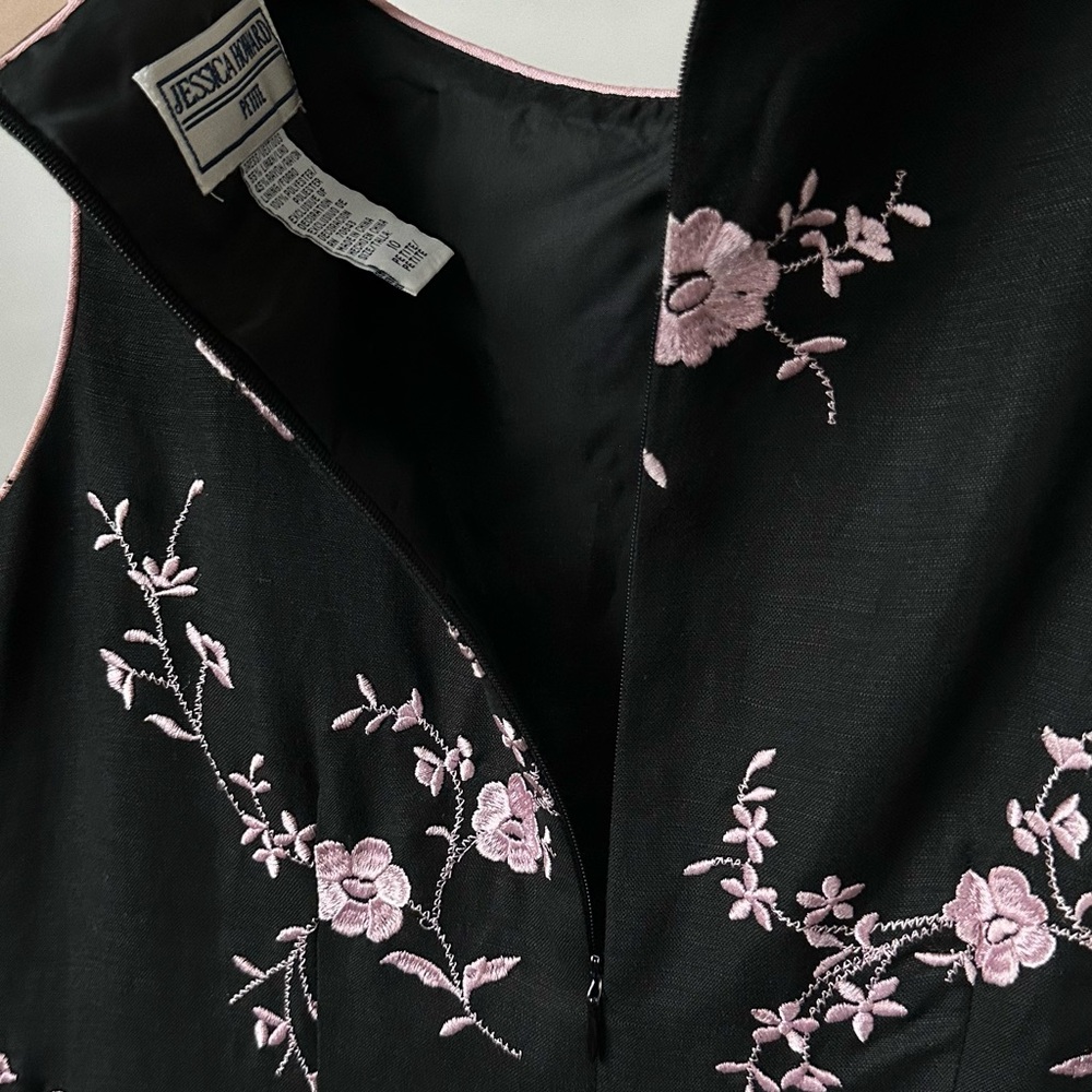 Vintage Black Cocktail Dress Mini Pink Floral Embroidered SIZE- 10 petite - Picture 8 of 11
